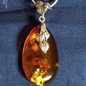 BALTIC AMBER/STERLING HEART-SHAPED ANTHURIUM FLOWER, STERLING LEAF MOTIF/16-18"
